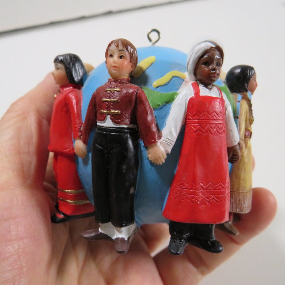 Vintage House of Lloyd Christmas Around The World Children Globe Ornament Peace